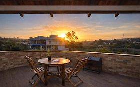 Itapirubá- Pôr do Sol no Terraço ou Varanda Privativos-Cozinha Equipada em cada apto- 600m Praia- WI-Fi e Garagem
